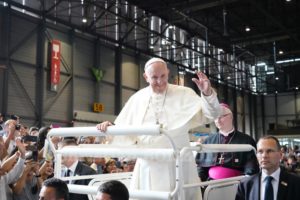 Le Pape en visite a Palexpo a Geneve.