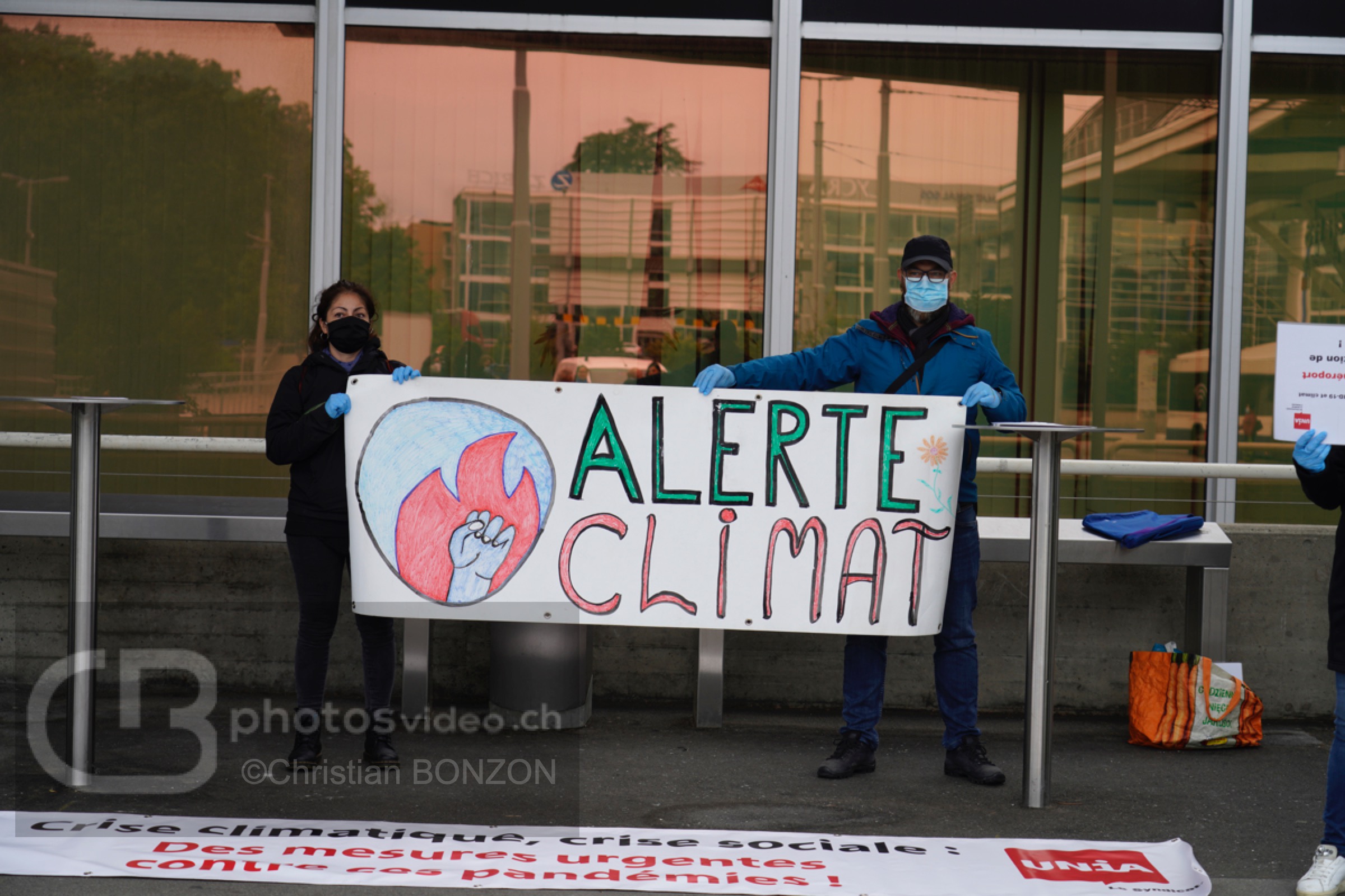 uniacriswcliamtique004