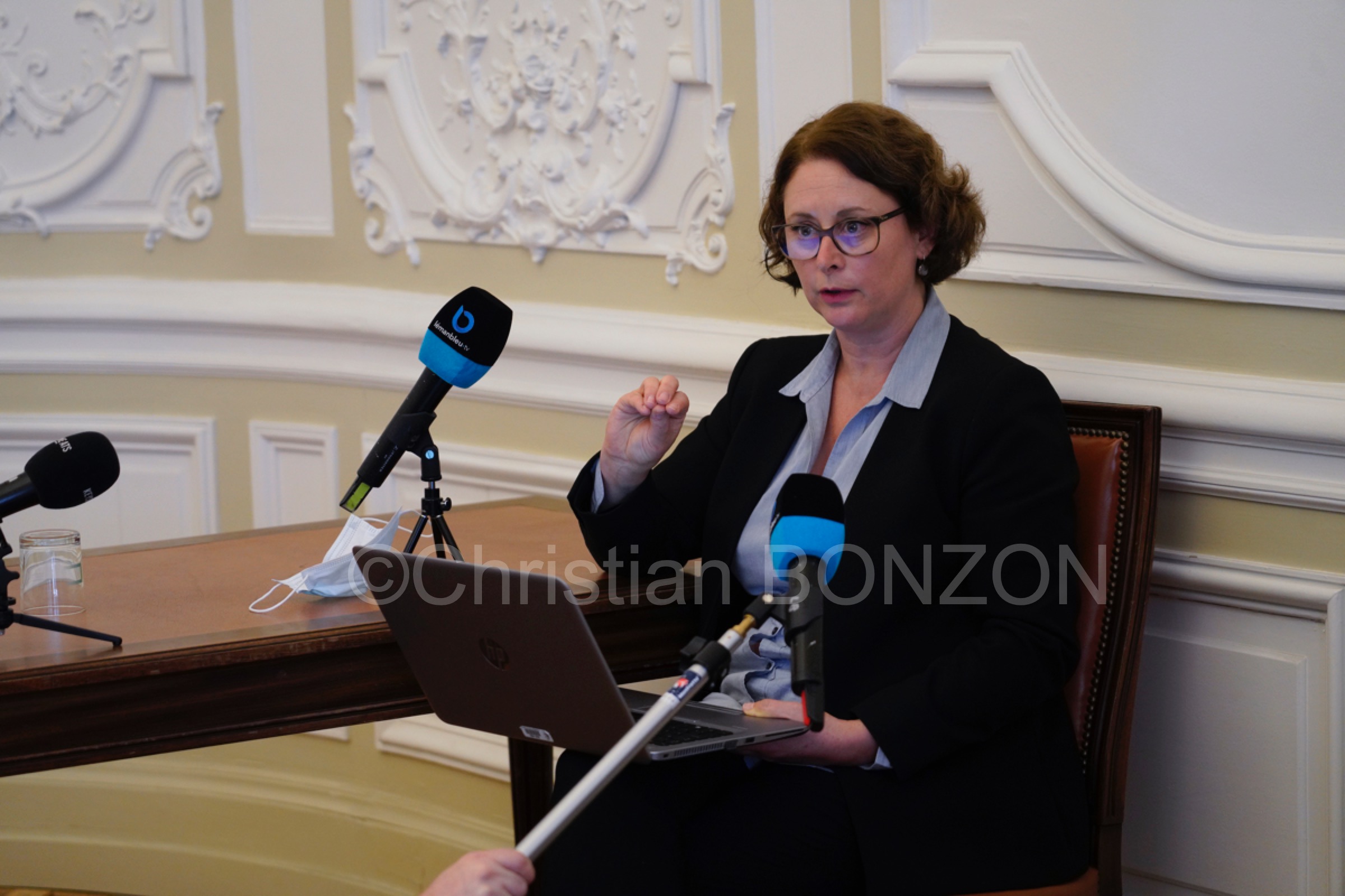 Confpresseconfinement005