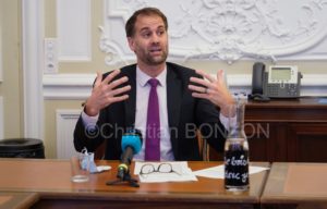 Confpresseconfinement031