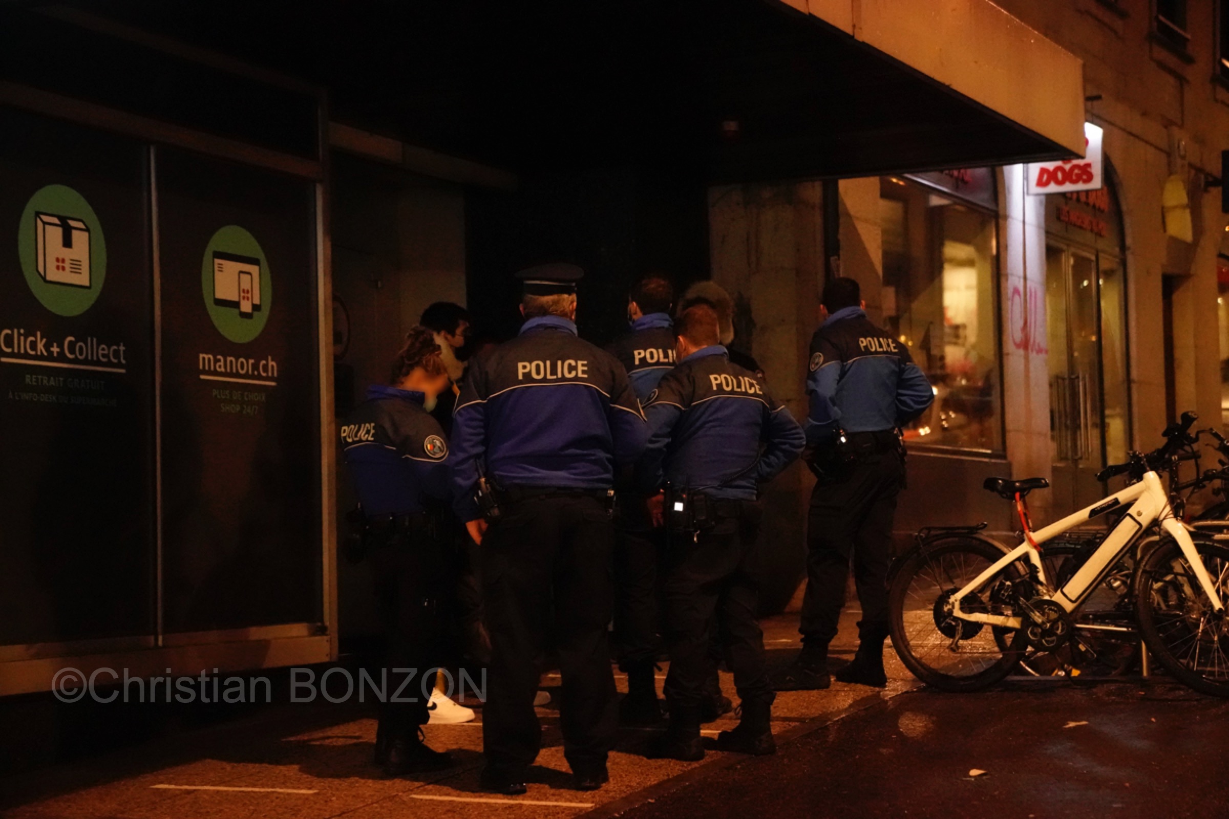 23_decembre2020_immesion043police