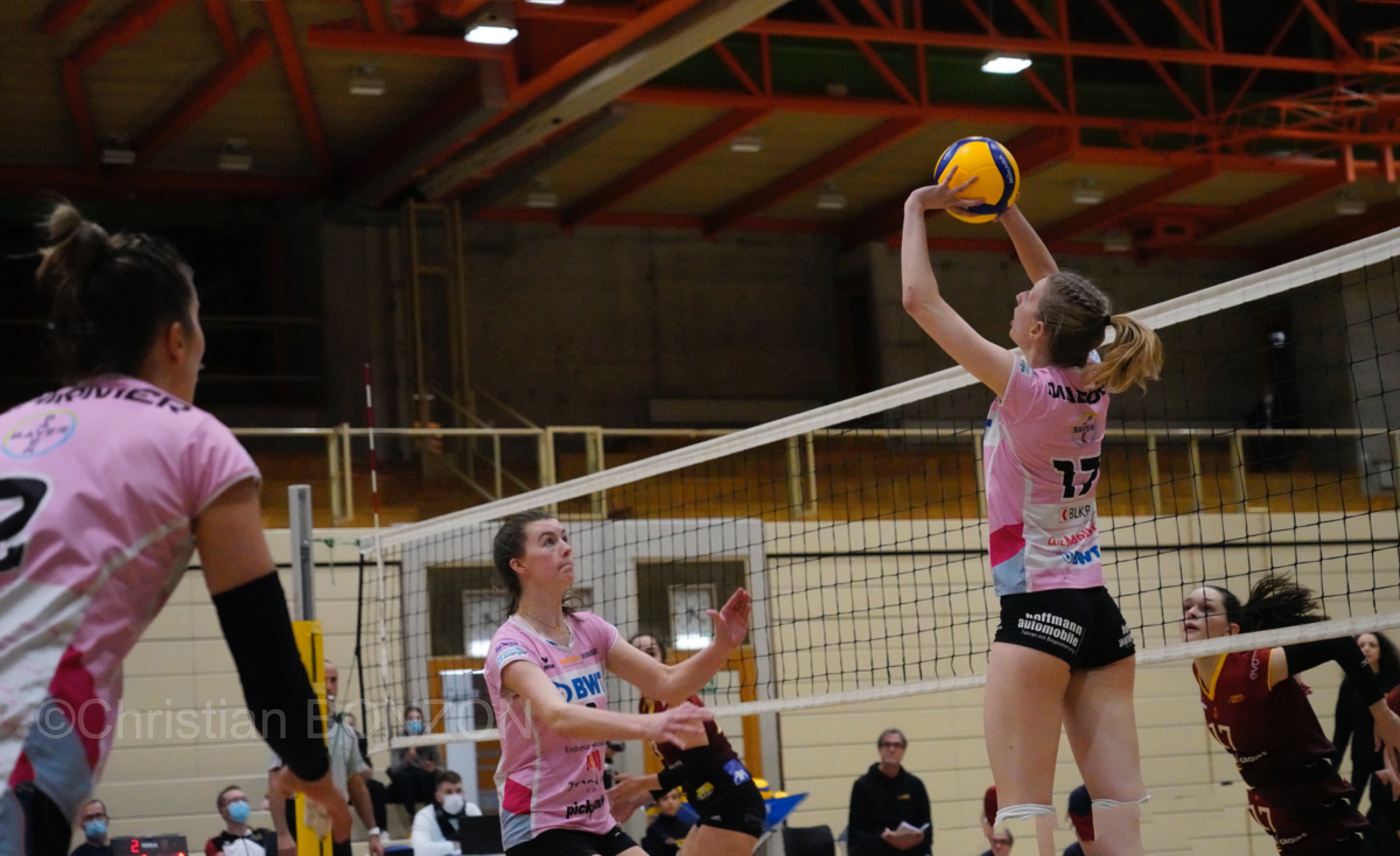 volleyfem12dec031