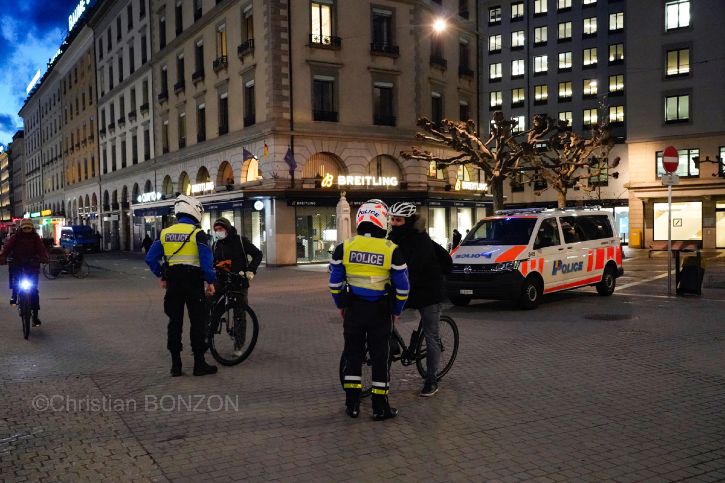 policecontrolevelo027