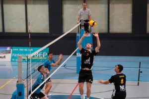 ChenoisGenve040e_VolleyTracktorVolleyBasel