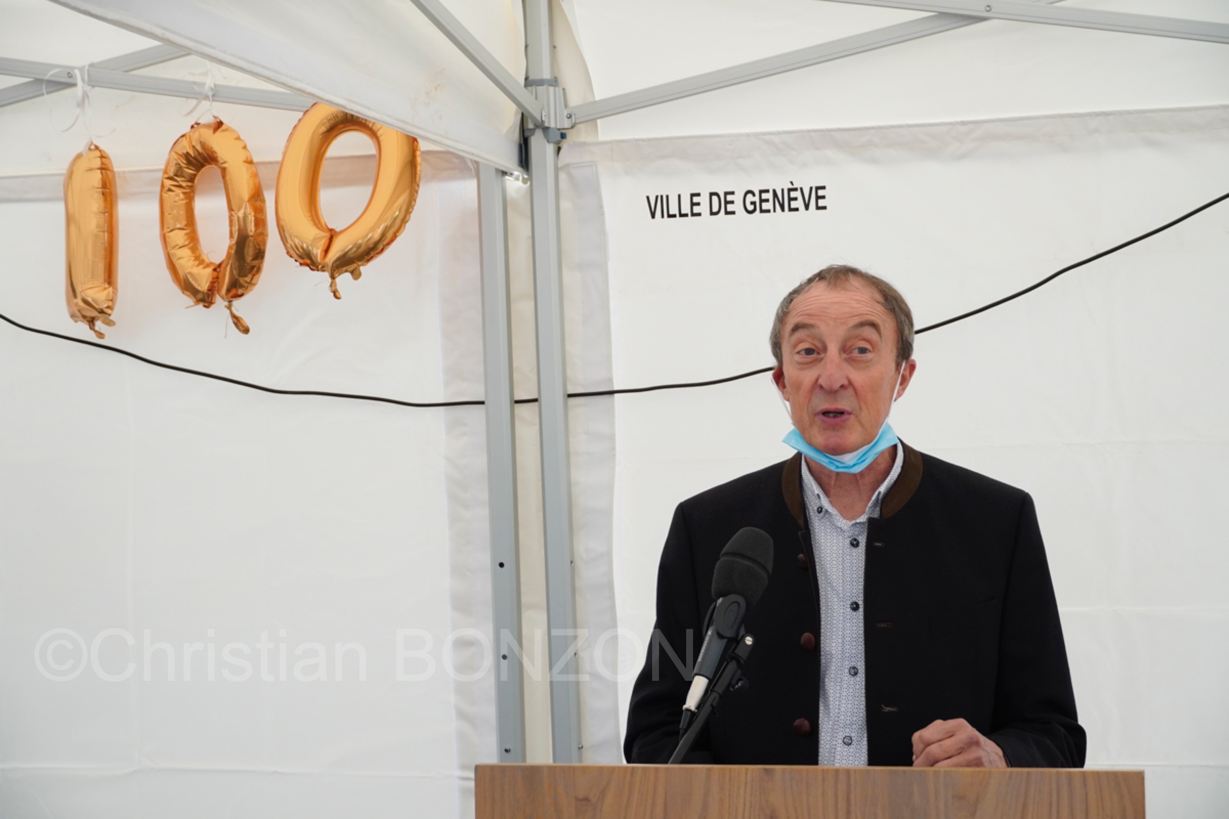 100ans-commerces011