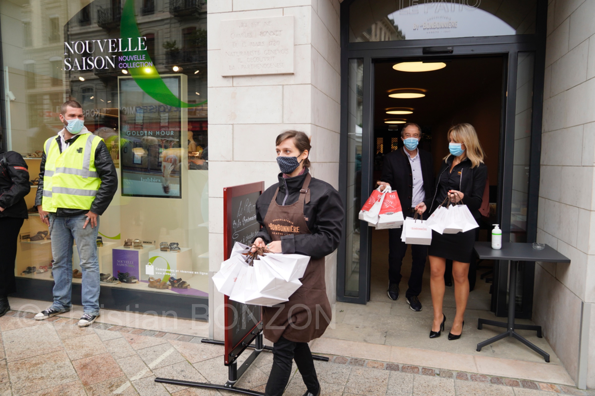 100ans-commerces030