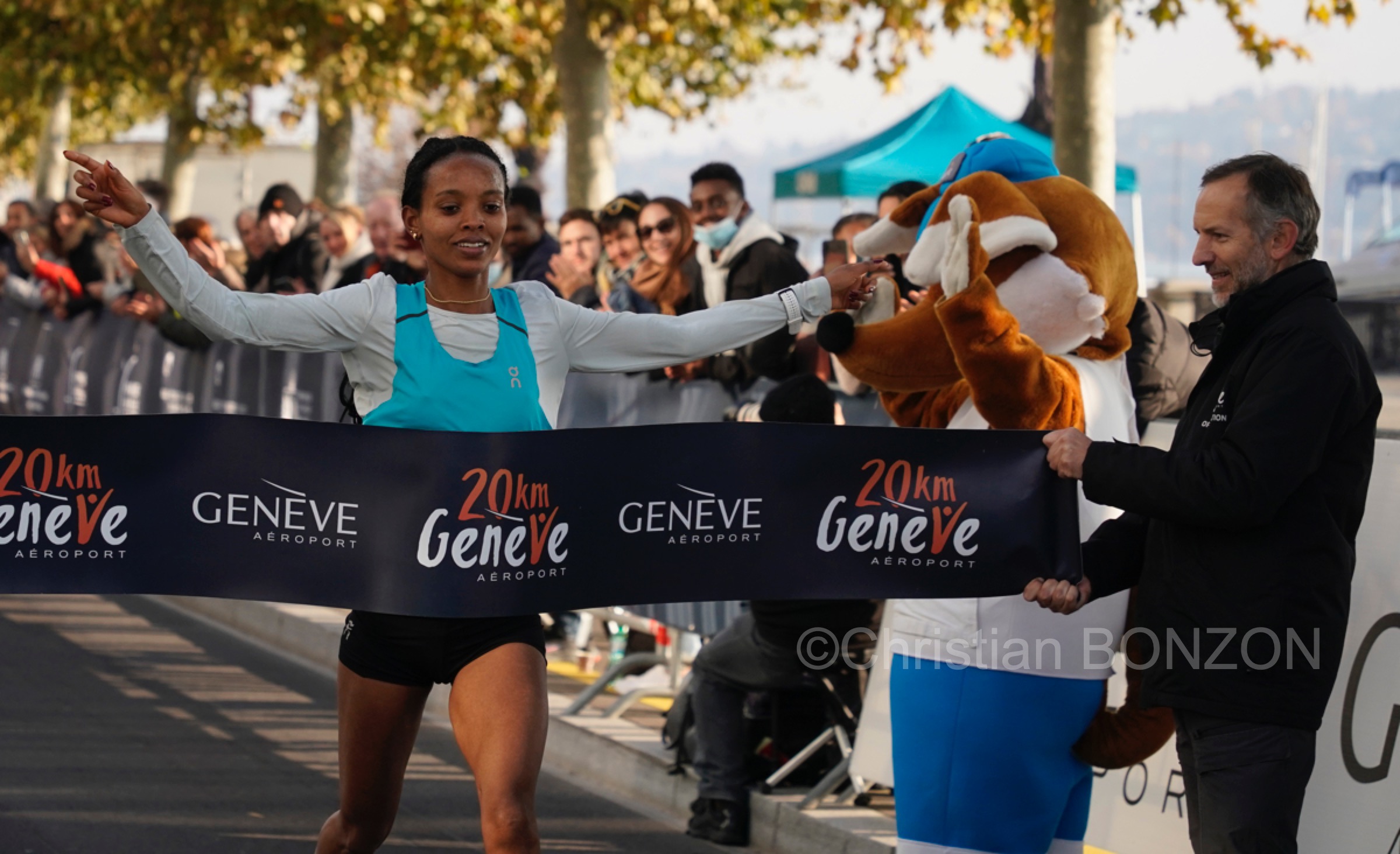 20kmGeneveAeroportz071