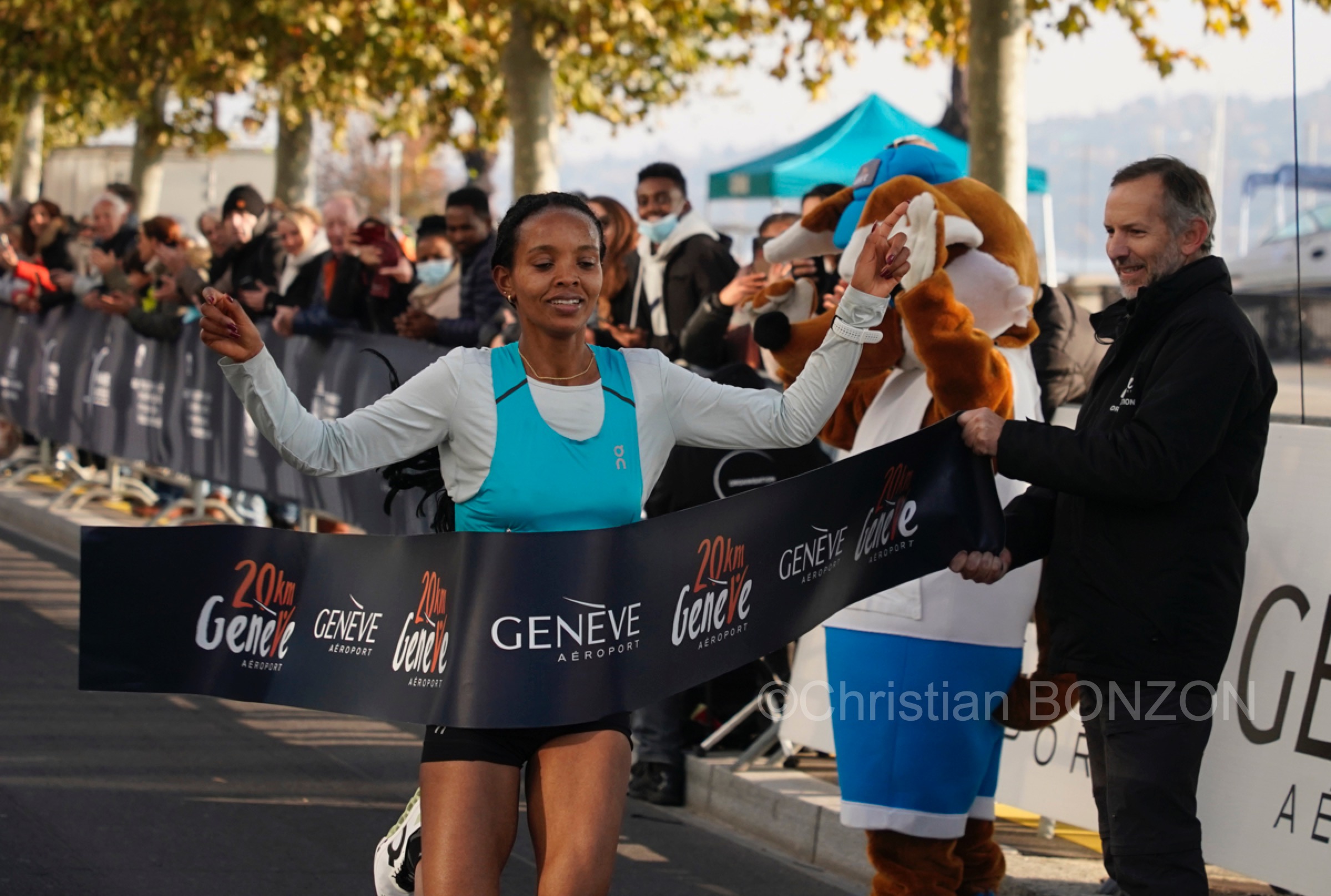 20kmGeneveAeroportz072