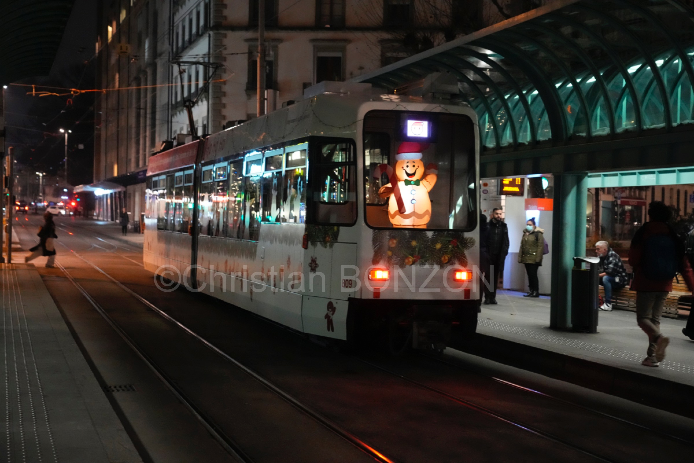Tram_Noel001
