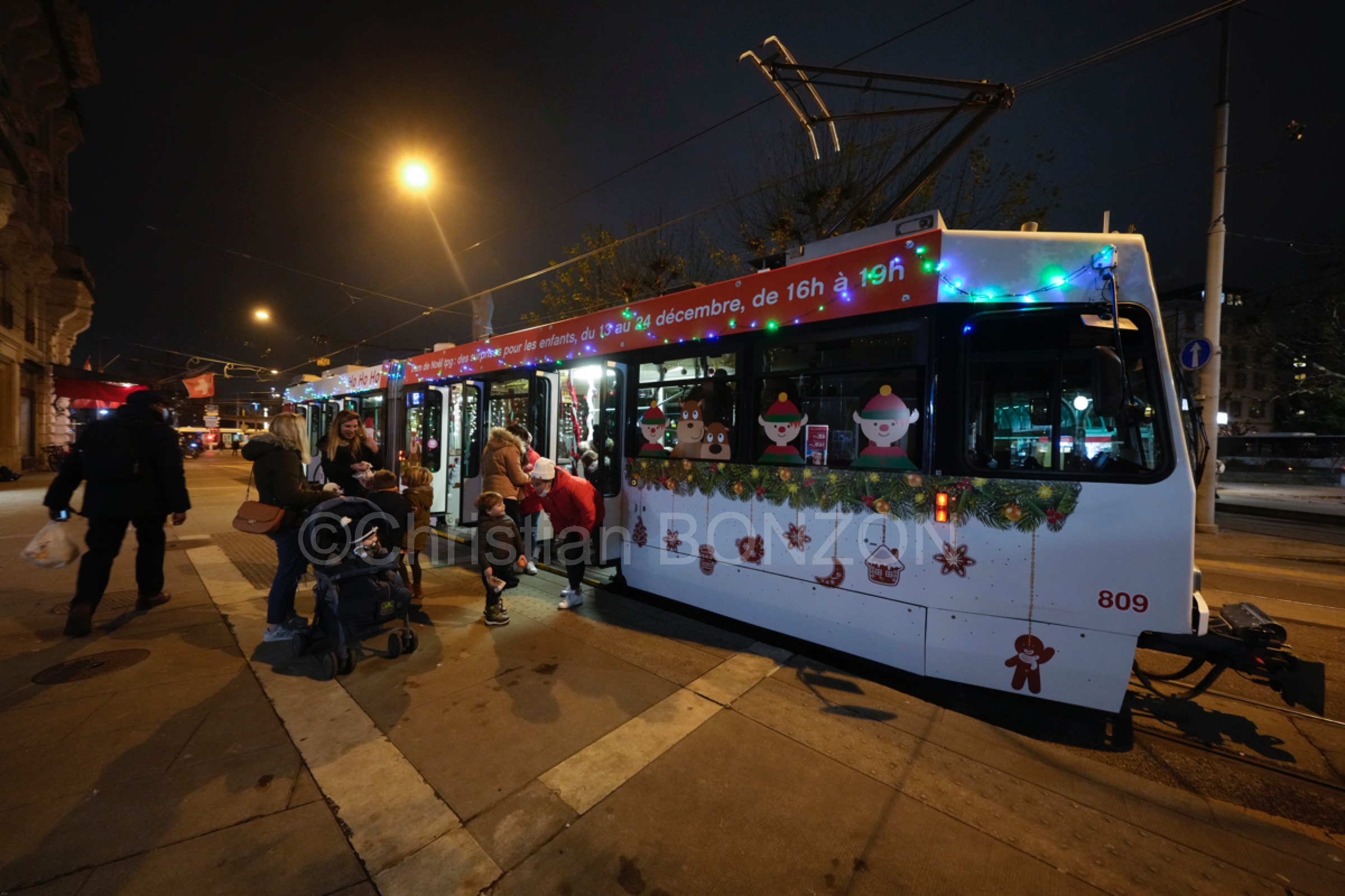 Tram_Noel018