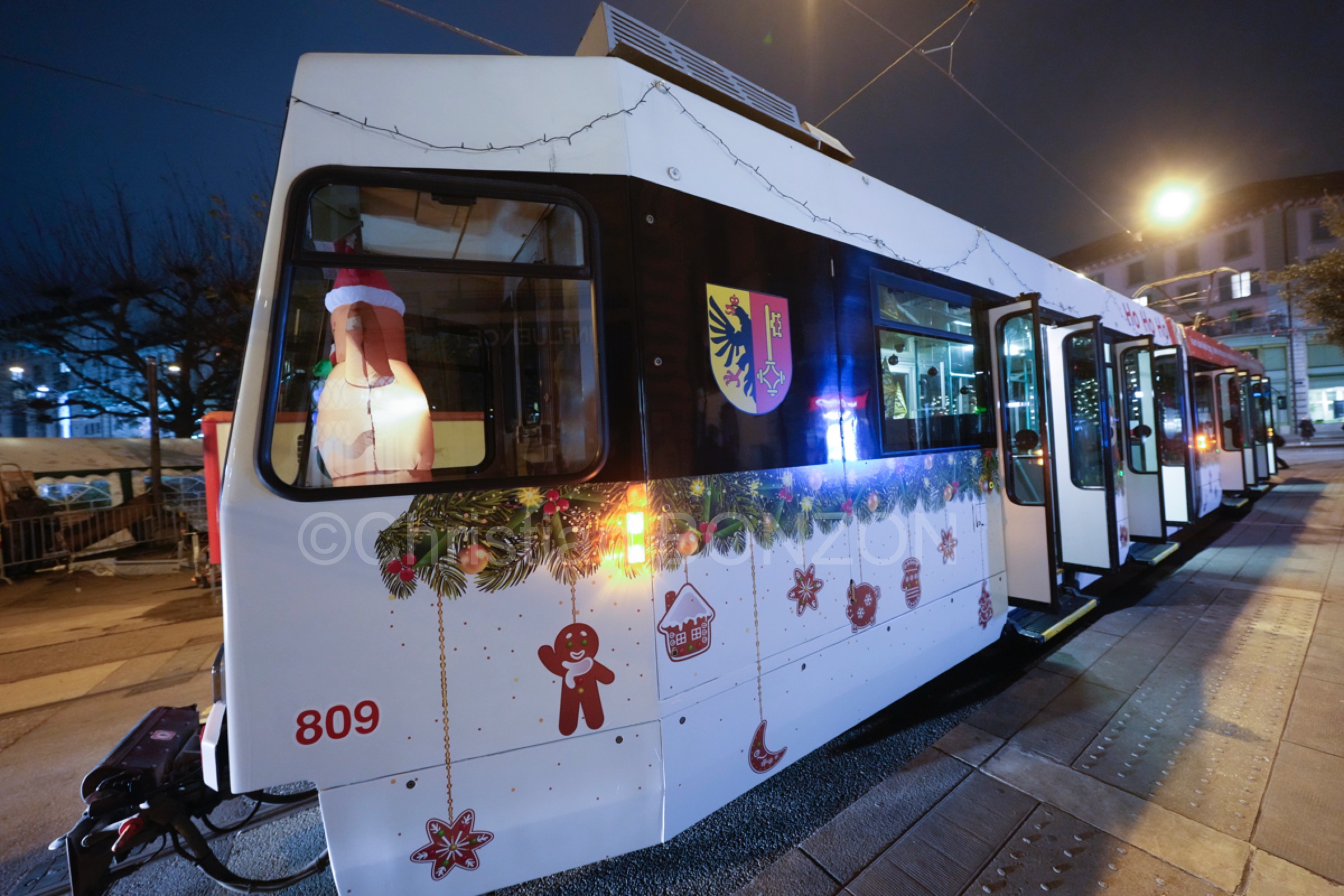 Tram_Noel027