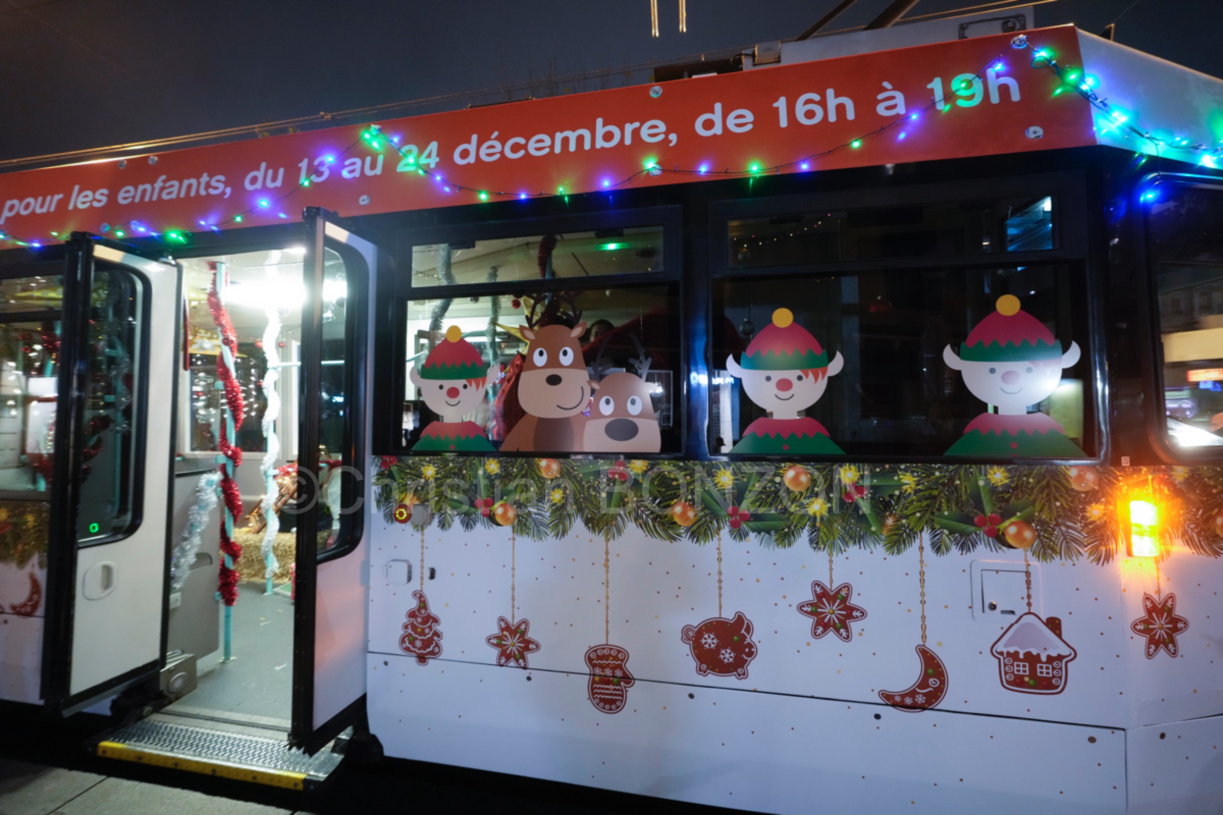 Tram_Noel029