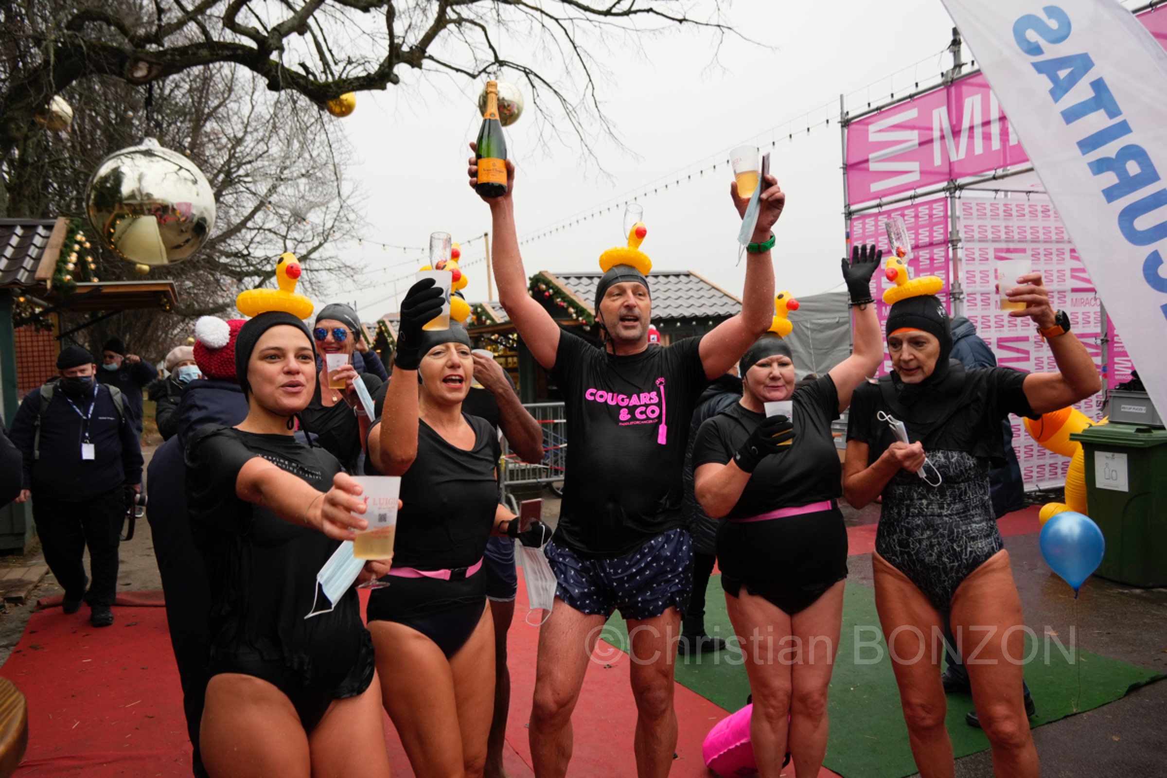 chiensNoel19decCoupeNoel133