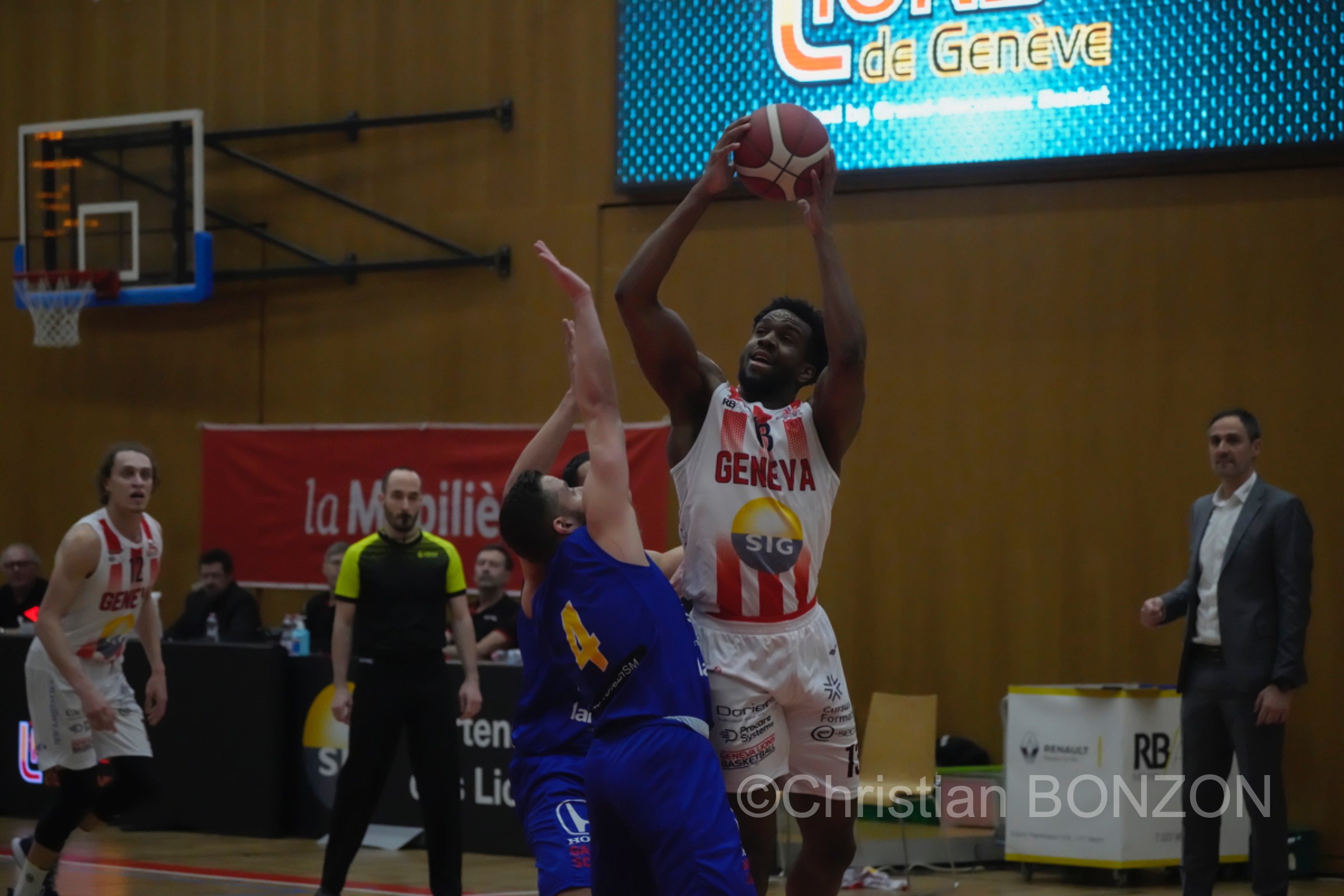 19fev004basket