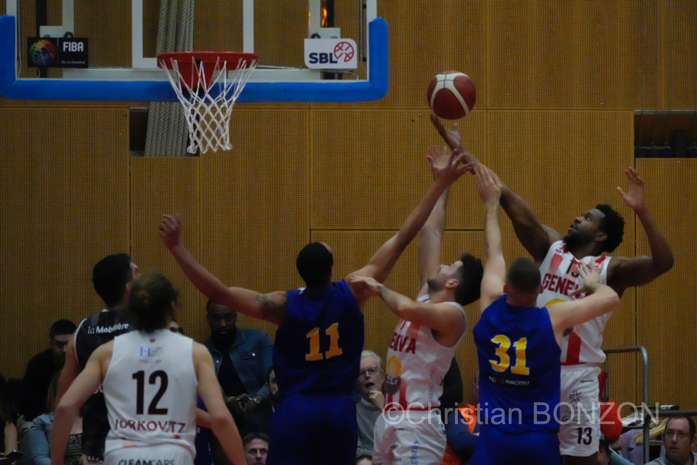 19fev032basket
