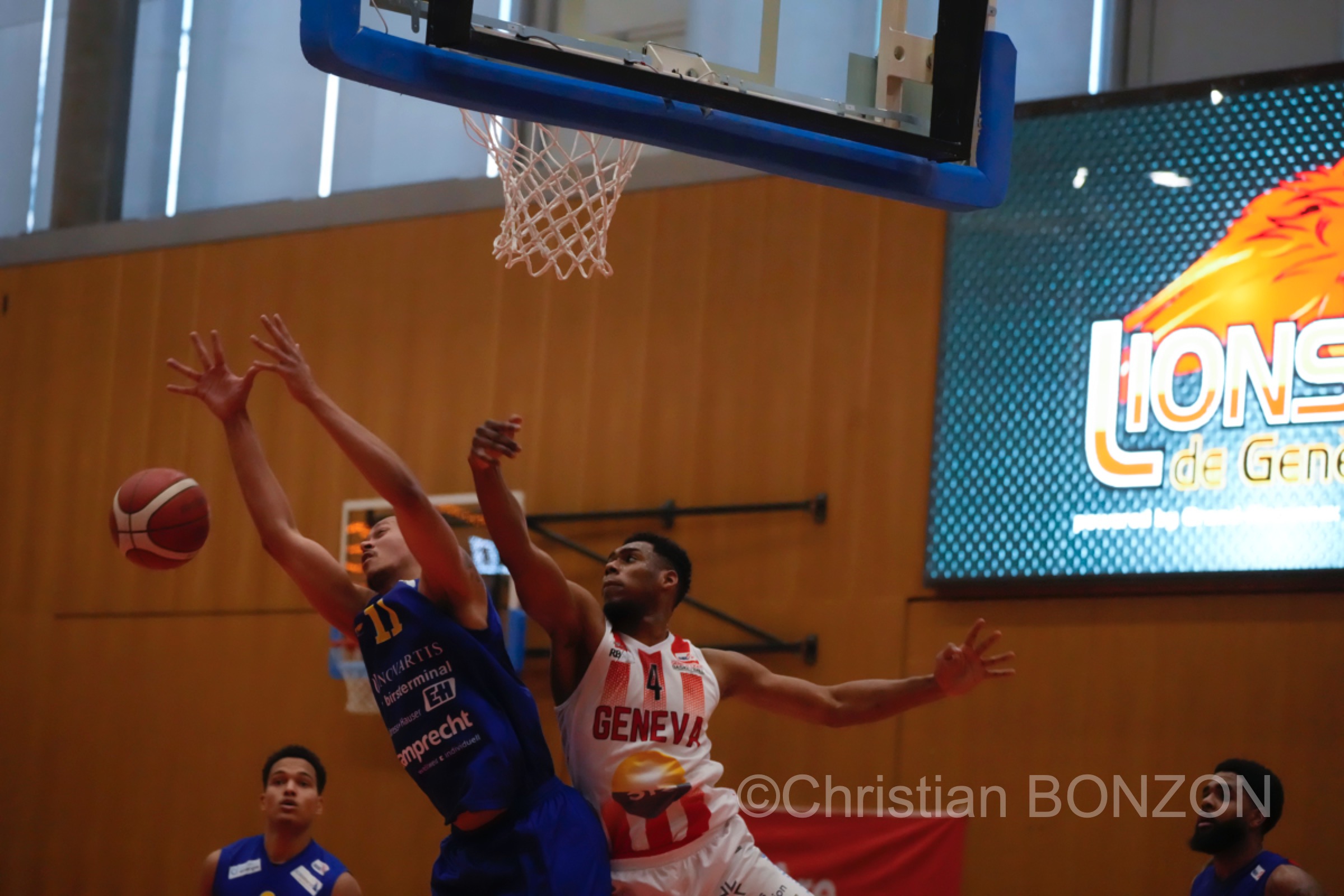 19fev046basket