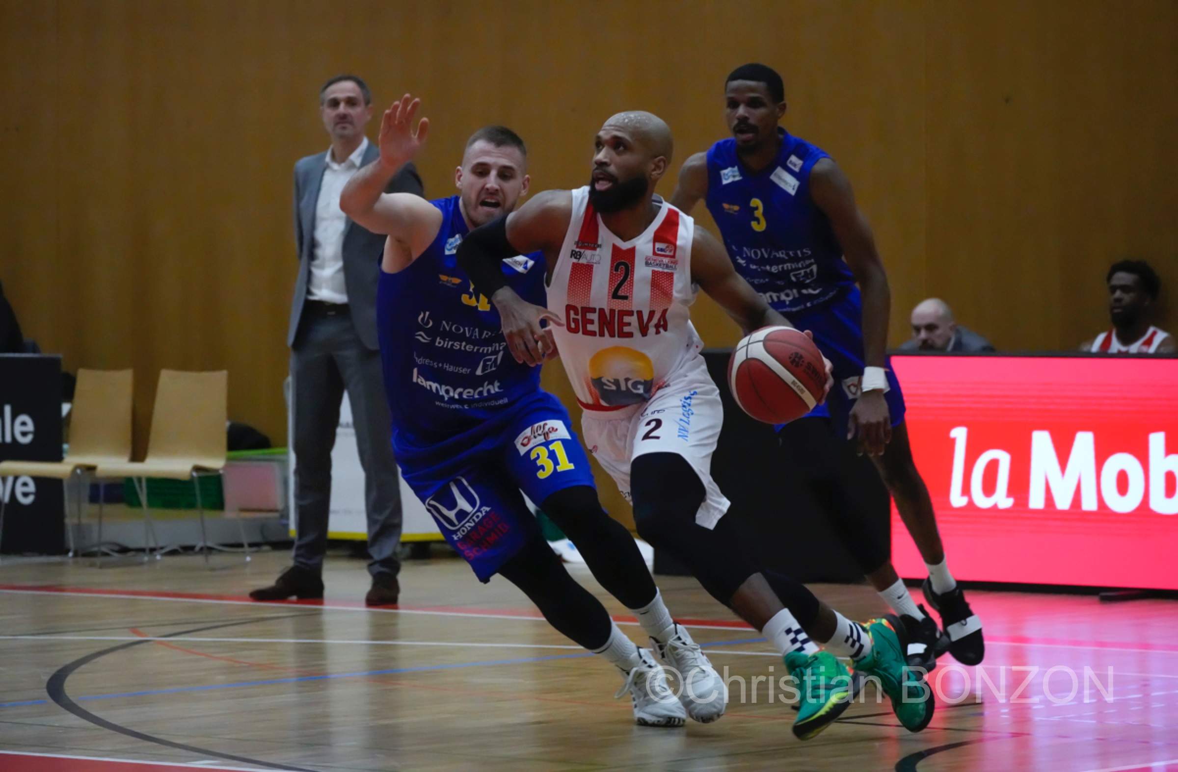 19fev047basket