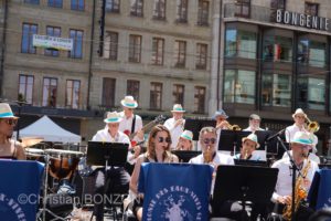 en_fanfare005