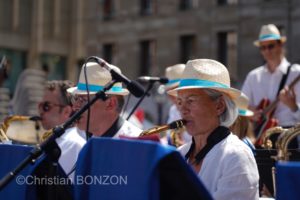 en_fanfare008