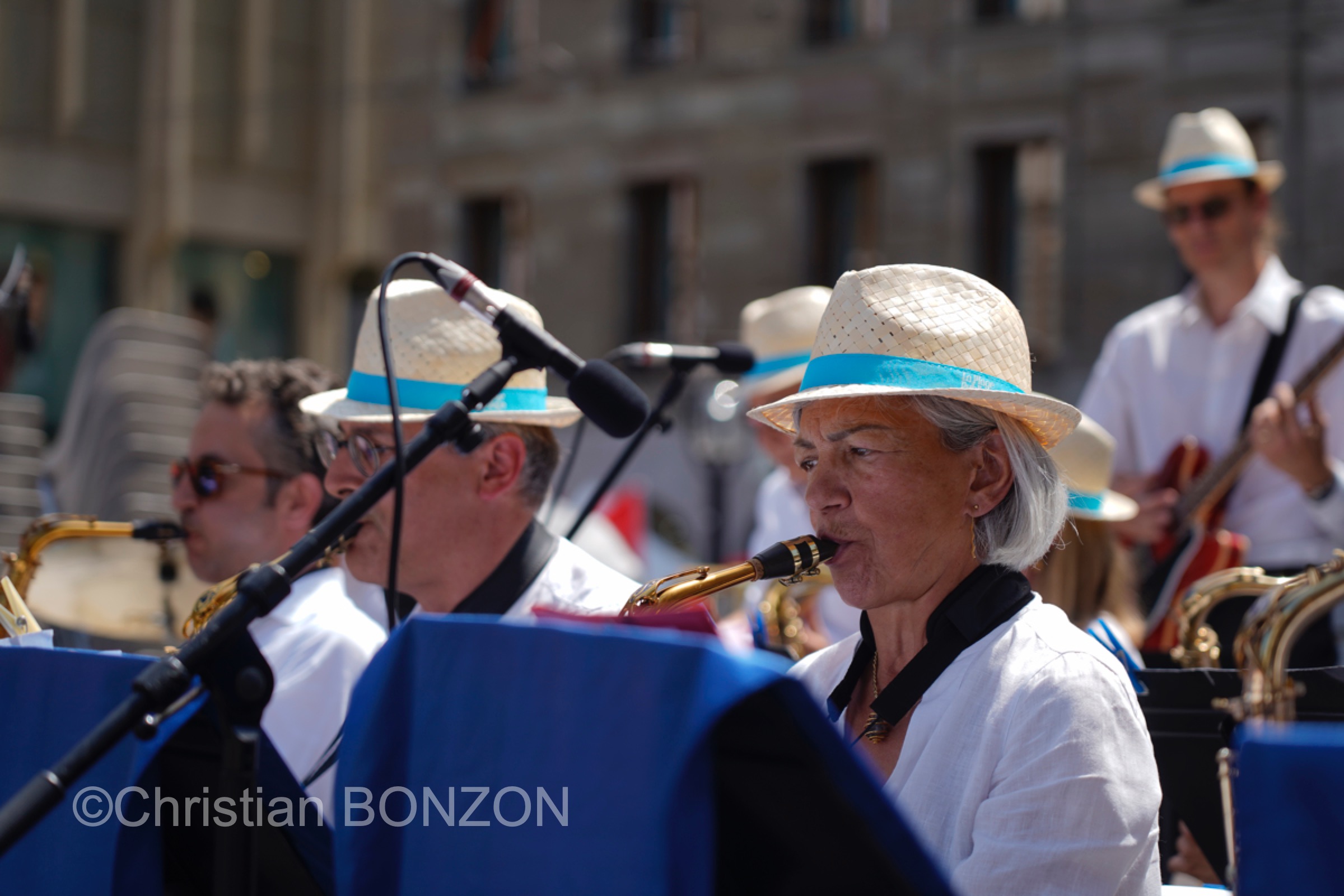 en_fanfare008