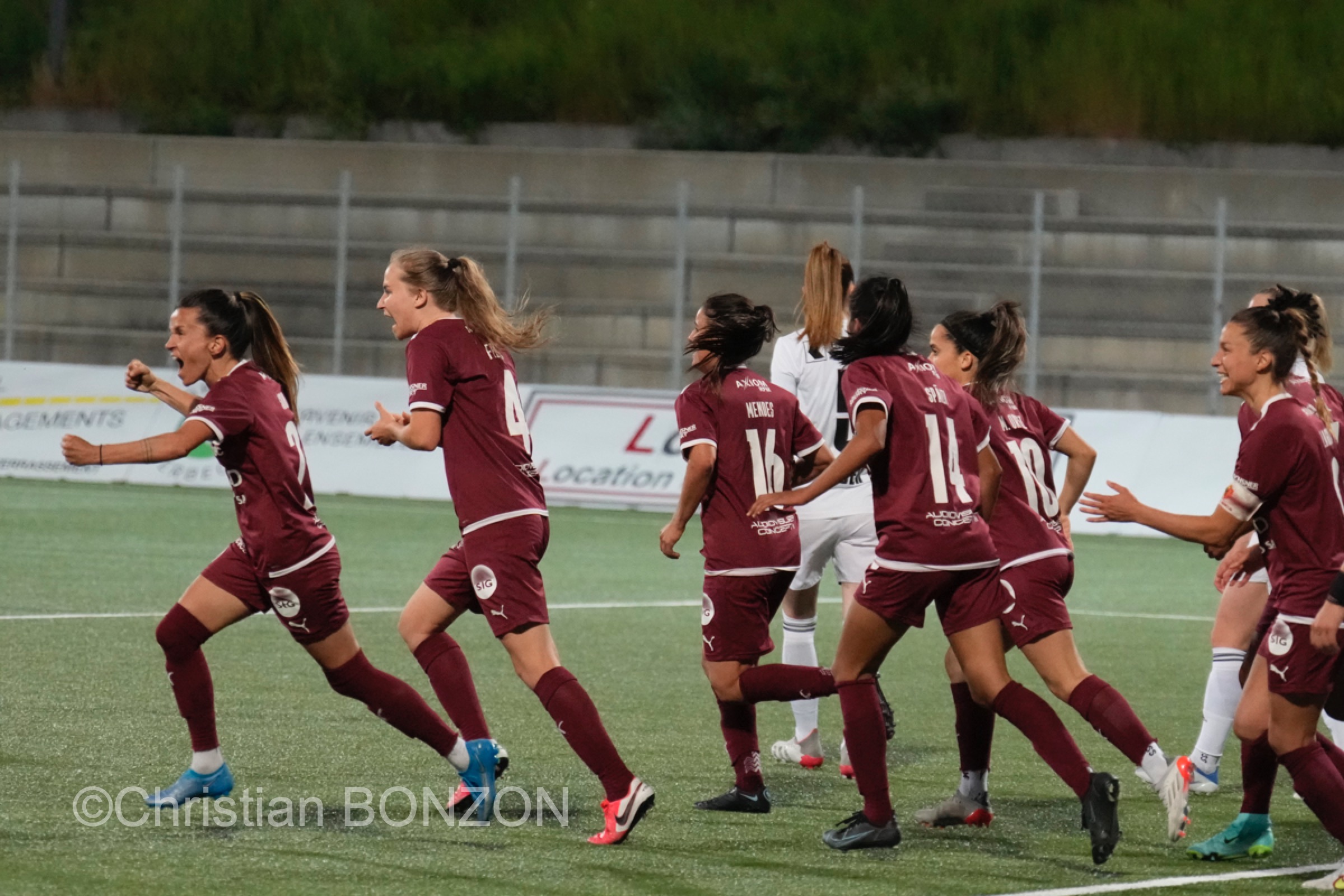 𝗦𝗲𝗿𝘃𝗲𝘁𝘁𝗲𝗙𝗖𝗖𝗙_𝗙𝗖 𝗕ale_foot_feminin039