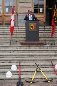 Uni_Bastions_premier_coup_de_pioche002