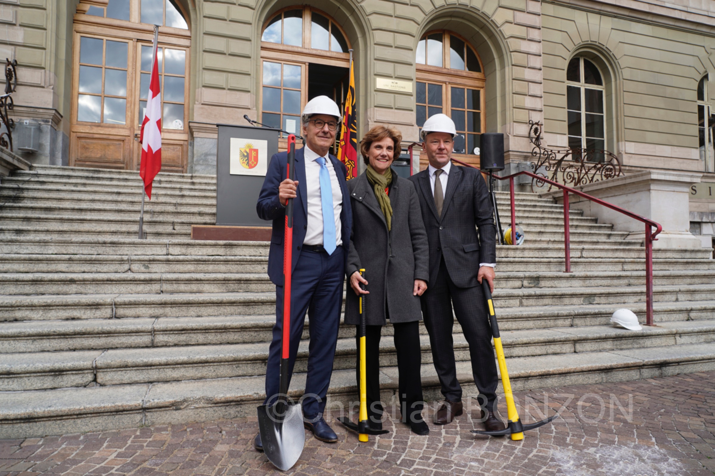 Uni_Bastions_premier_coup_de_pioche013