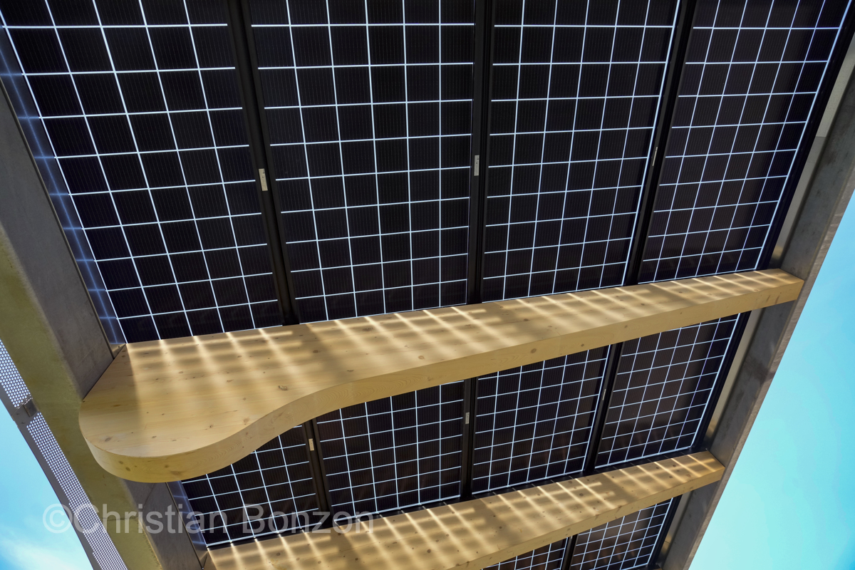 Premiere piste cyclable de Suisse _ÇÊSolar HorizonÊÈ_