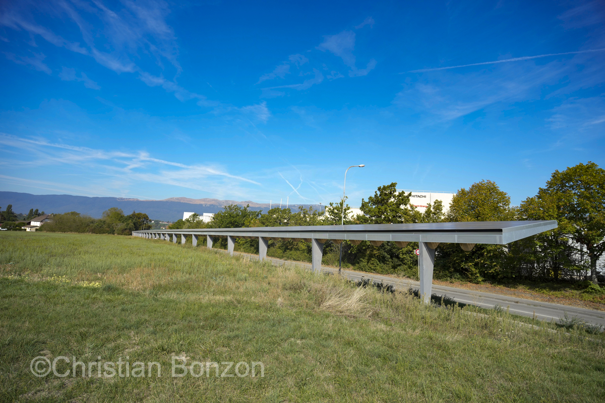 Premiere piste cyclable de Suisse _ÇÊSolar HorizonÊÈ_