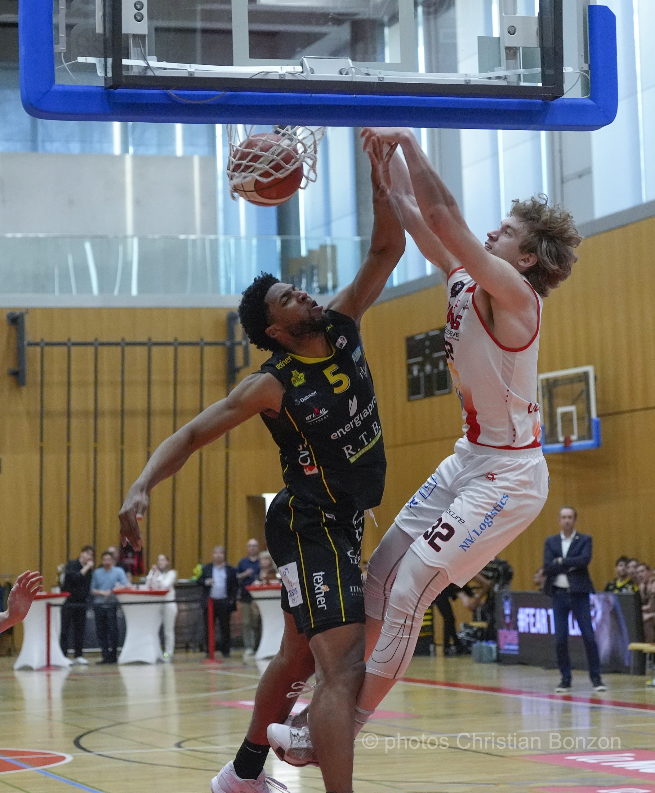 Lyons Monthey (97-68)BasketSalle du Pommier Grand-Saconnex(GE)