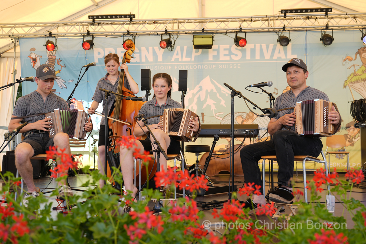 17 eme Pregny Alp Festival Chambesy le 3 aout 2024, festival de de musique folklorique