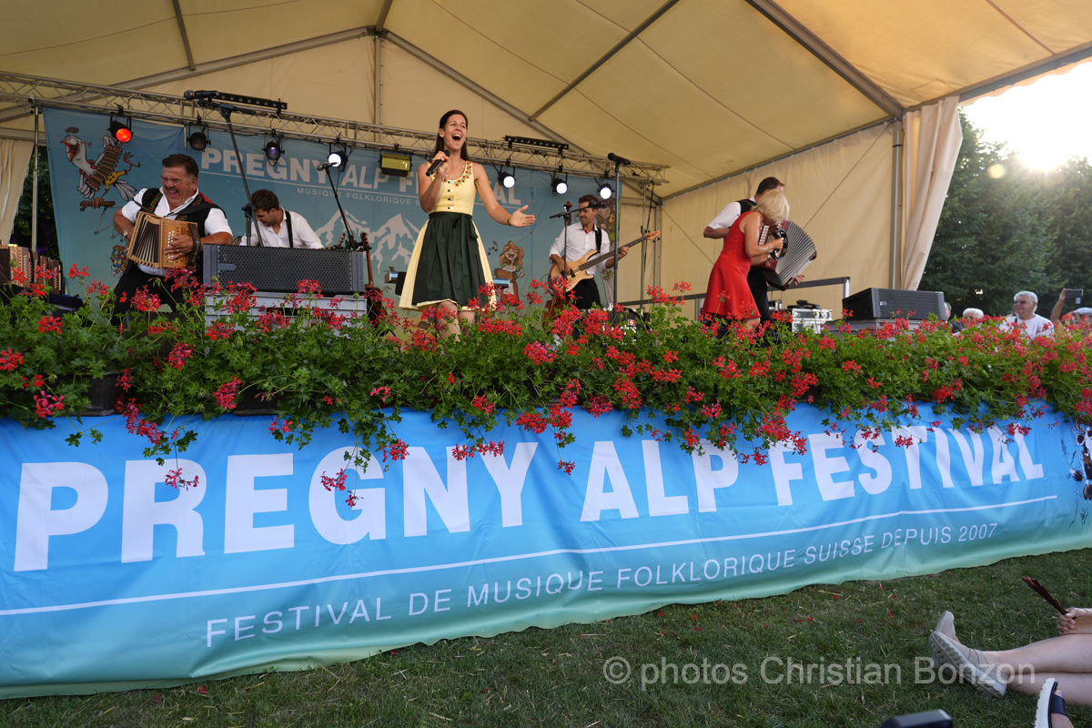 17 eme Pregny Alp Festival Chambesy le 3 aout 2024, festival de de musique folklorique