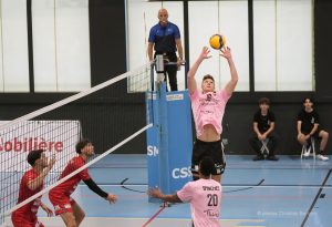 Le Genve Chnois Volleyball recevait Luc Volleyball (Lausanne) au Centre sportif de Sous-Moulin.