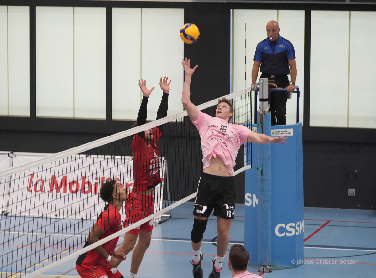 Le Genve Chnois Volleyball recevait Luc Volleyball (Lausanne) au Centre sportif de Sous-Moulin.