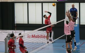 Le Genve Chnois Volleyball recevait Luc Volleyball (Lausanne) au Centre sportif de Sous-Moulin.