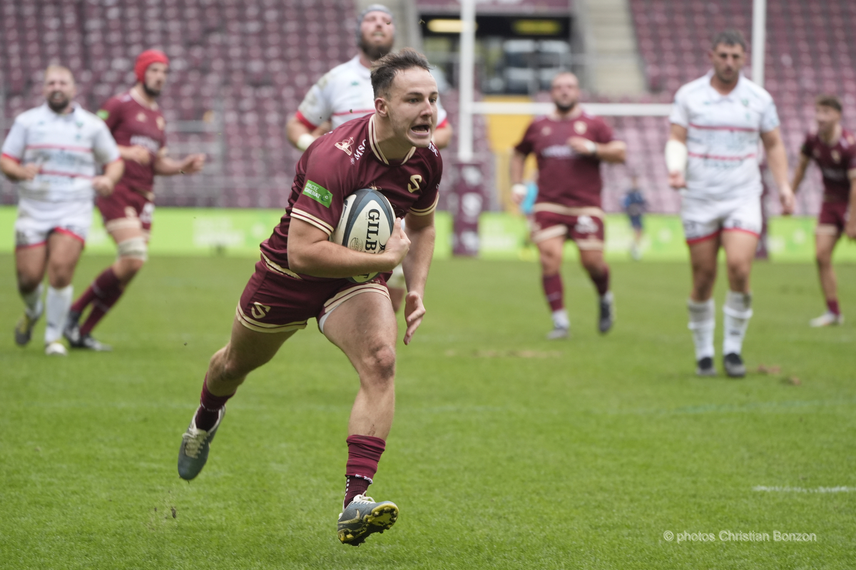 Le Servette Rugby Club recevait au Stade de la Praille (Genve) le Rugby club Nmois (23-16).