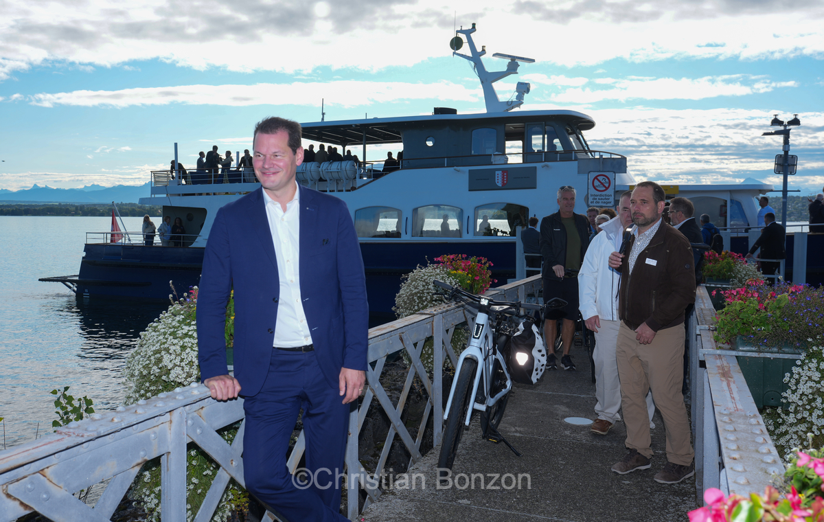 nauguration de la Voie Bleue, traverse lacustre entre Bellevue et Corsie