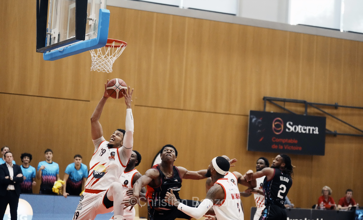 Basket Lions de Genve - Fribourg Olympic Basket (79-81)