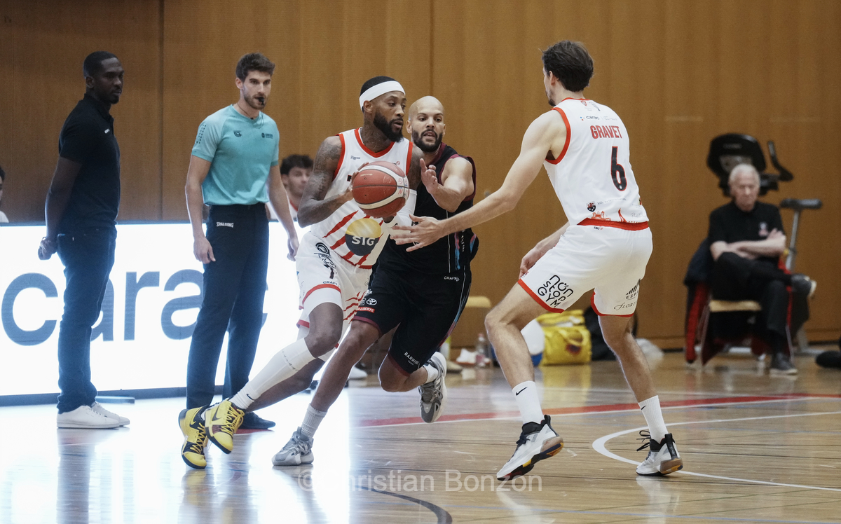 Basket Lions de Genve - Fribourg Olympic Basket (79-81)
