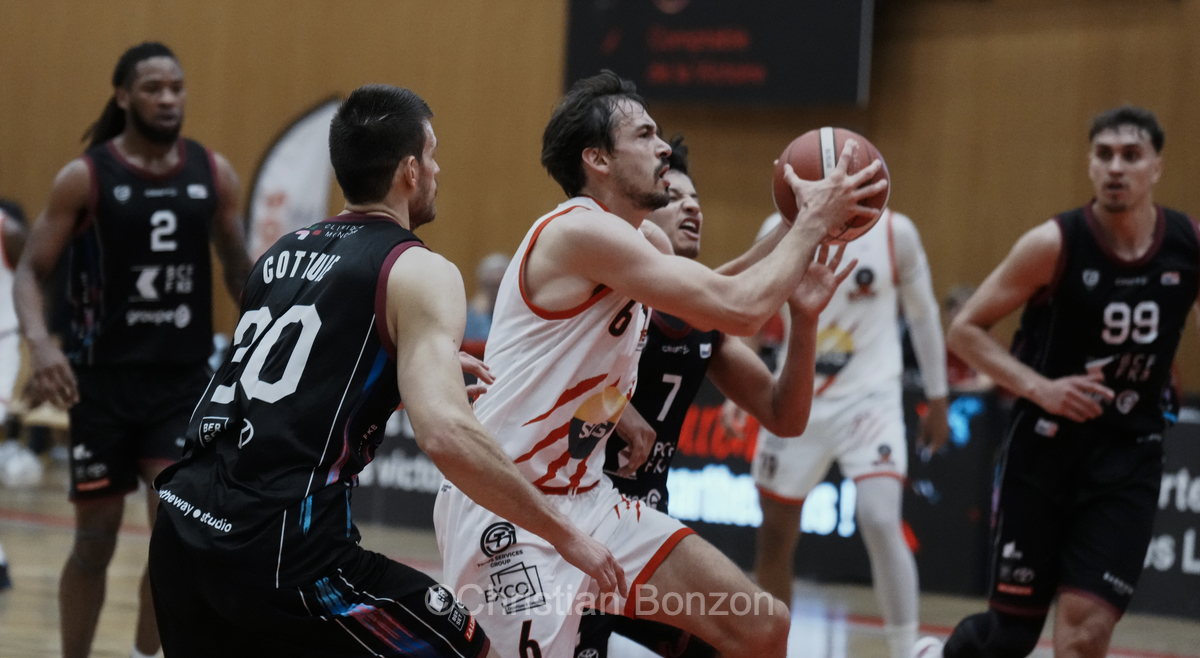 Basket Lions de Genve - Fribourg Olympic Basket (79-81)