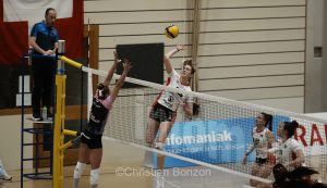 l'quipe fminine dÕInfomaniak Genve Volley