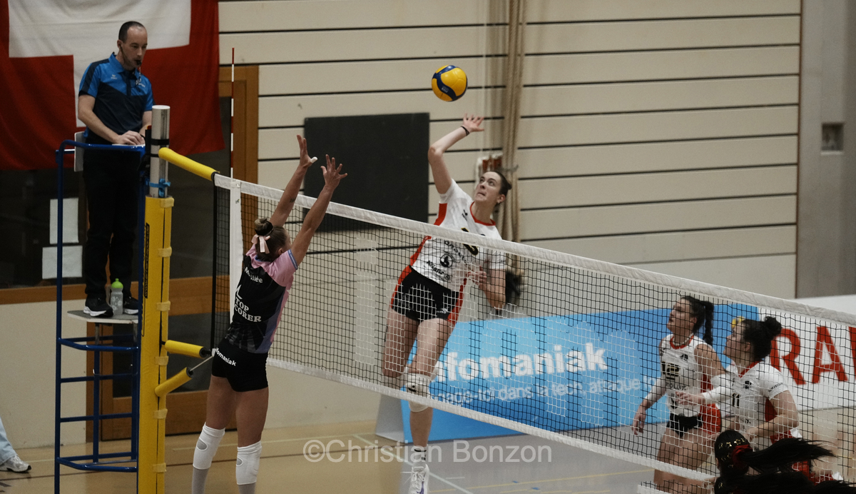 l'quipe fminine dÕInfomaniak Genve Volley