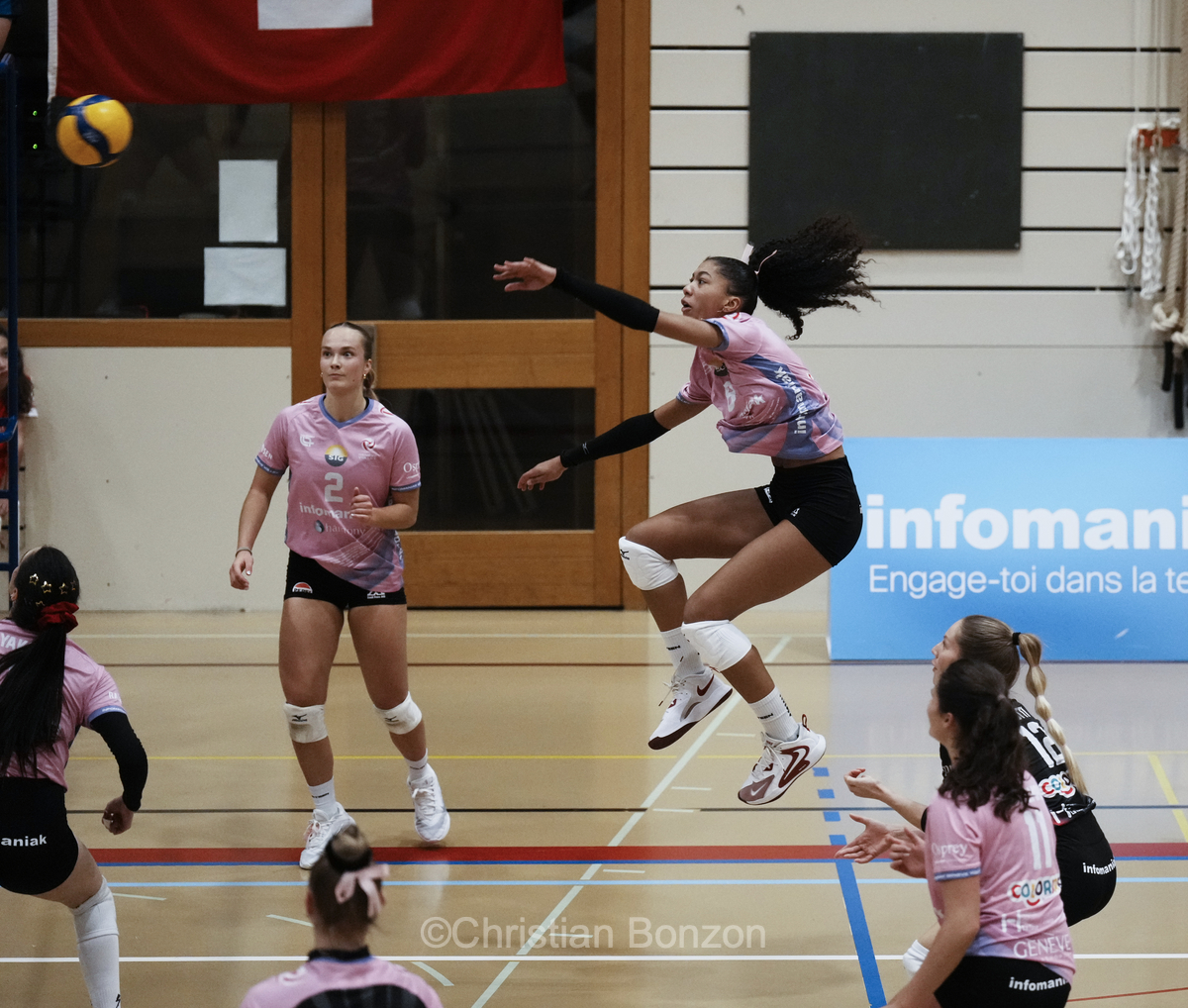 l'quipe fminine dÕInfomaniak Genve Volley