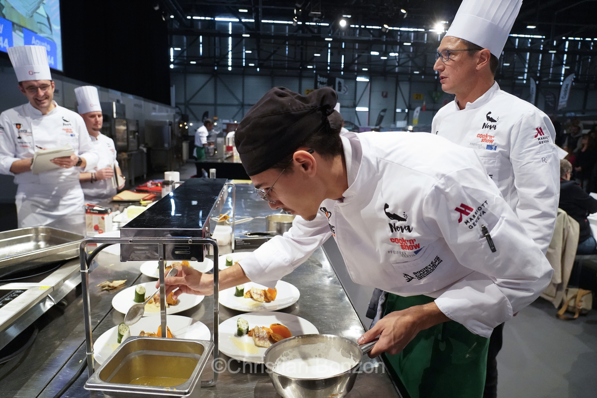 Fte MulticultureConfrence sur les relations bilatrales entre la Suisse et l'Union Europenne  Uni Dufour avec le Conseiller fdral Martin Pfister lle