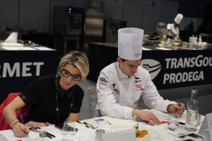 Fte MulticultureConfrence sur les relations bilatrales entre la Suisse et l'Union Europenne  Uni Dufour avec le Conseiller fdral Martin Pfister lle