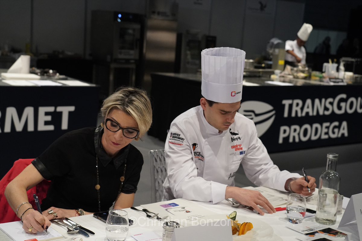 Fte MulticultureConfrence sur les relations bilatrales entre la Suisse et l'Union Europenne  Uni Dufour avec le Conseiller fdral Martin Pfister lle