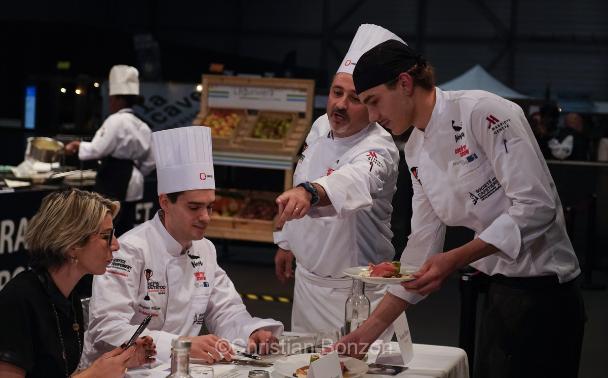 Fte MulticultureConfrence sur les relations bilatrales entre la Suisse et l'Union Europenne  Uni Dufour avec le Conseiller fdral Martin Pfister lle