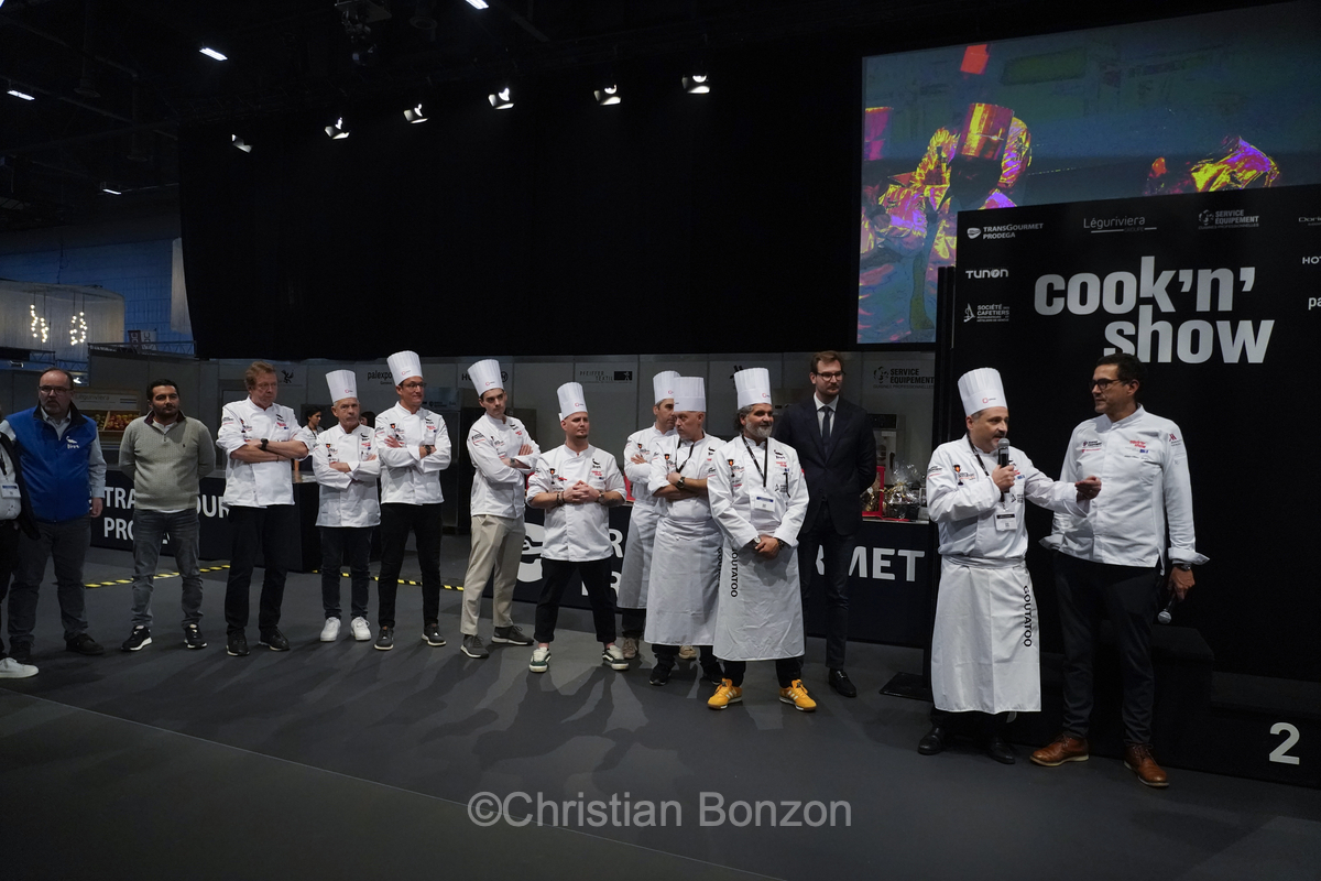 Fte MulticultureConfrence sur les relations bilatrales entre la Suisse et l'Union Europenne  Uni Dufour avec le Conseiller fdral Martin Pfister lle