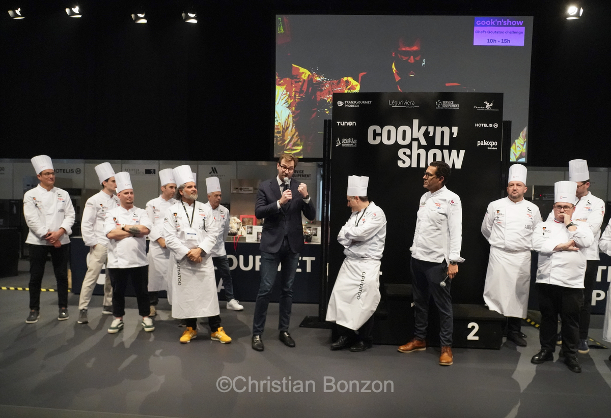 Fte MulticultureConfrence sur les relations bilatrales entre la Suisse et l'Union Europenne  Uni Dufour avec le Conseiller fdral Martin Pfister lle