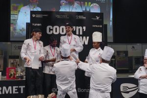 Fte MulticultureConfrence sur les relations bilatrales entre la Suisse et l'Union Europenne  Uni Dufour avec le Conseiller fdral Martin Pfister lle